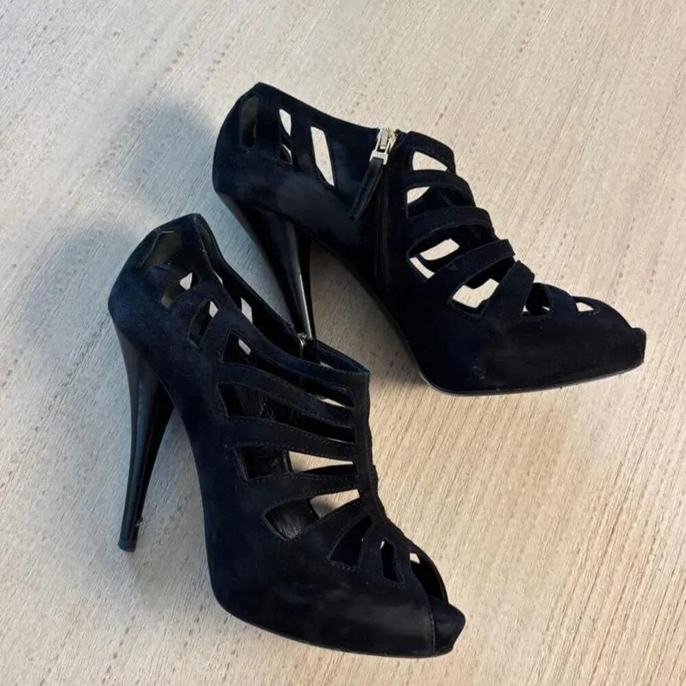 Fendi Women's Black Courts